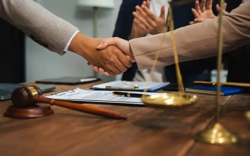 How to Find the Best Drug Charge Defense Attorney in the U.S.: Expert Tips for Choosing the Right Lawyer